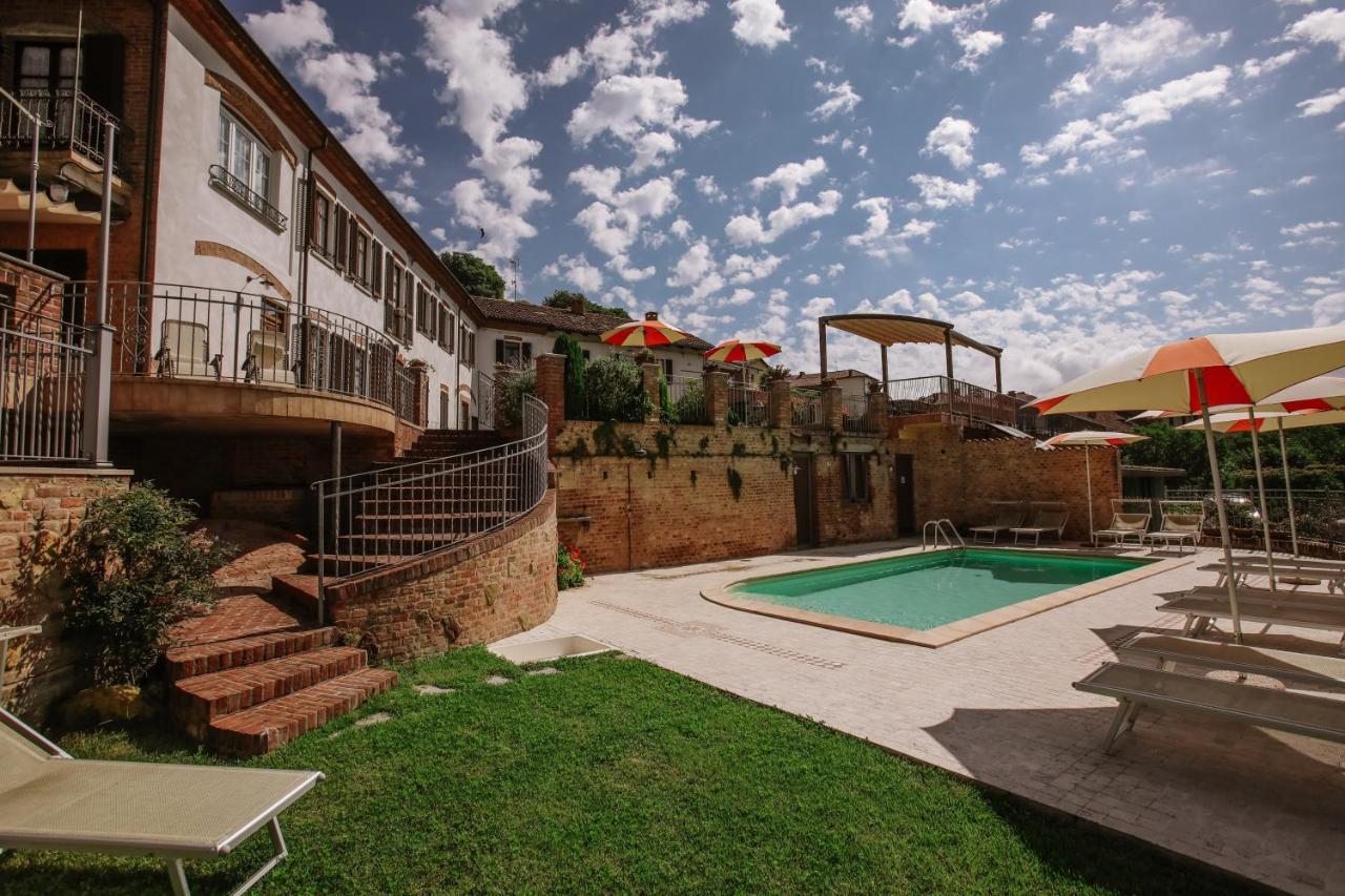 Il Pozzo Fiorito Apartment Cossombrato Luaran gambar