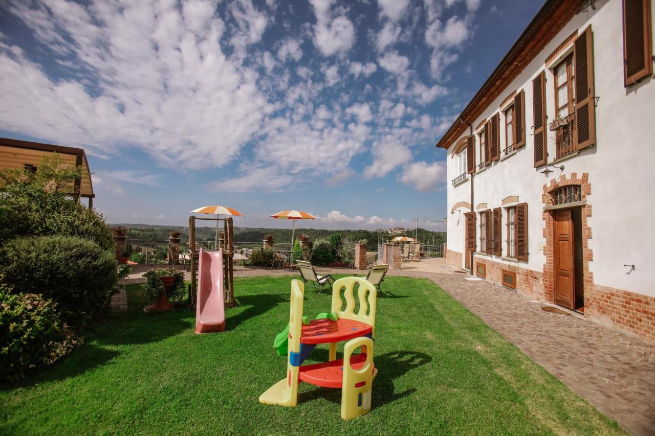 Il Pozzo Fiorito Apartment Cossombrato Luaran gambar